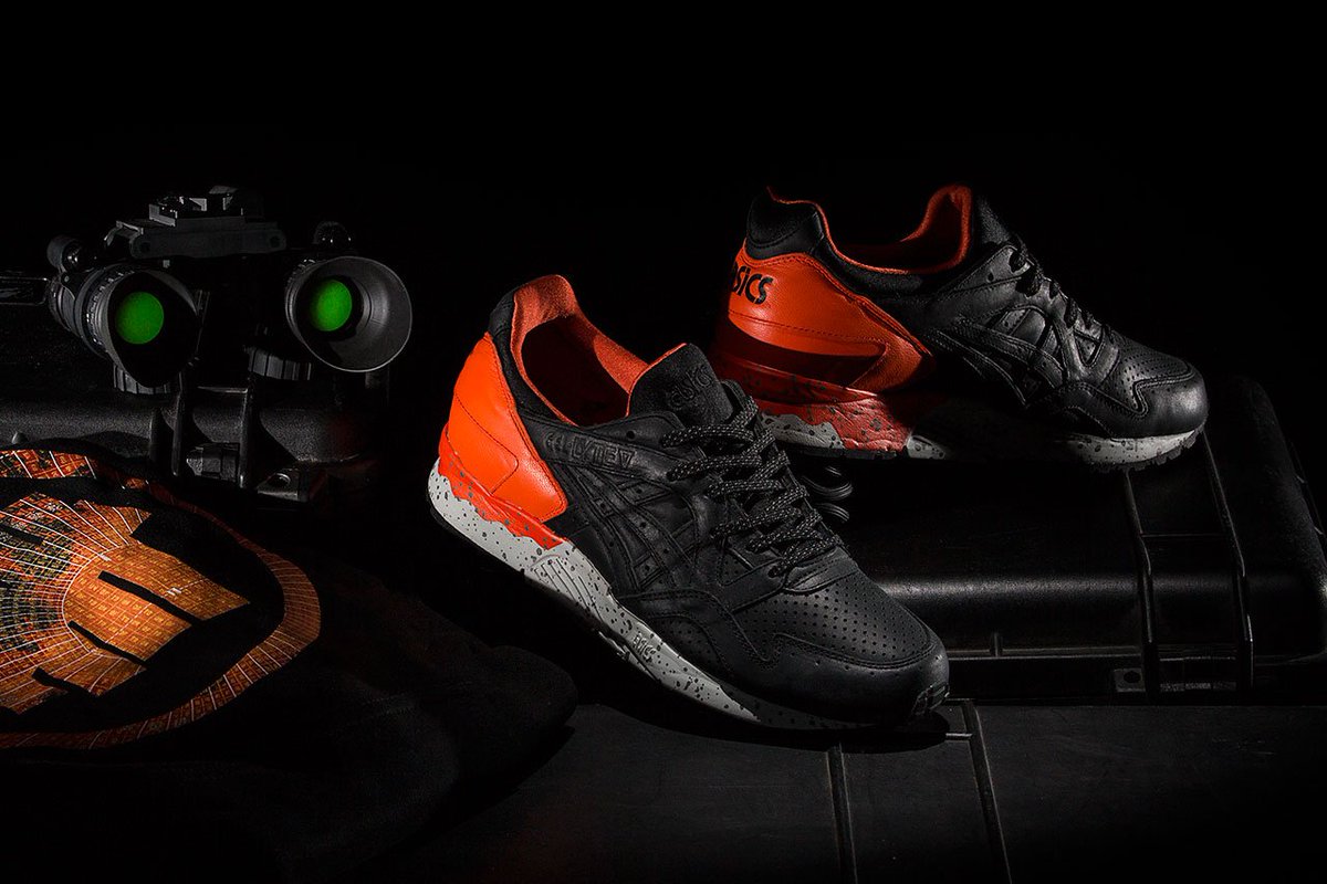 HYPEBEAST's tweet photo. .@UNDEFEATEDinc and @ASICSamerica team up for a stealthy take on the Gel Lyte V: 
http://t.co/Ilr4Byi505 http://t.co/Lt7Vq5vAcT