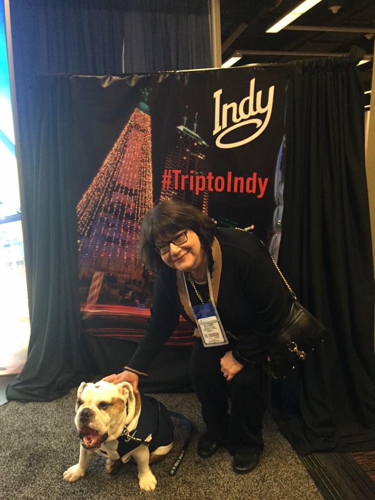 ButlerBlue3's tweet photo. Mid-bark pic! #BigDawgsTour @VisitIndy RT @HollyRAlb: #TriptoIndy http://t.co/5o0E6XaY08