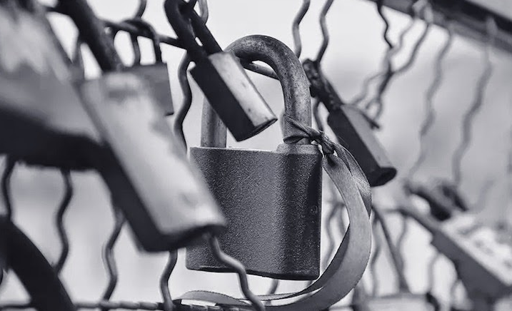 symantec's tweet photo. Chrome Plans to Mark All 'HTTP' Traffic as Insecure from 2015 
http://t.co/hC7ftN36I3 http://t.co/6TWnWzZ97g