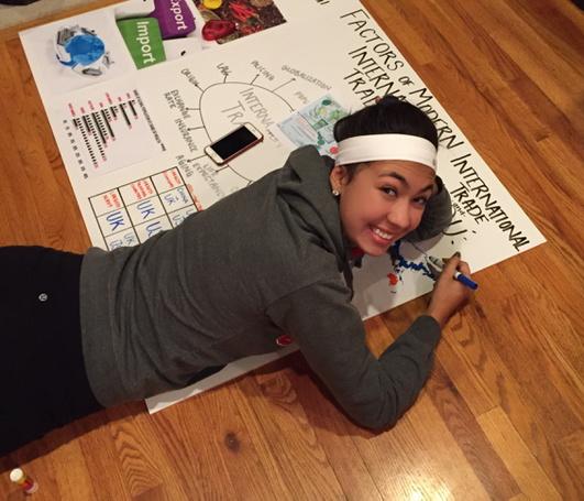 Sklucas5280's tweet photo. The most HW this fool has done allllllll year! #ProcrastinatorQueen @lynnielucas http://t.co/6tSKqqOIGd
