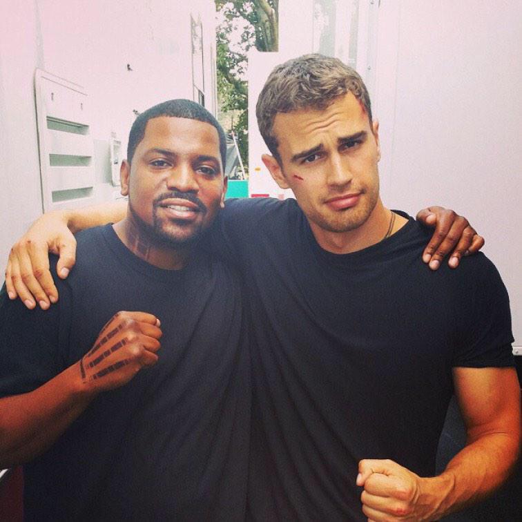 Yooo Happy Birthday to that sexy man on the right, my love Theo James  