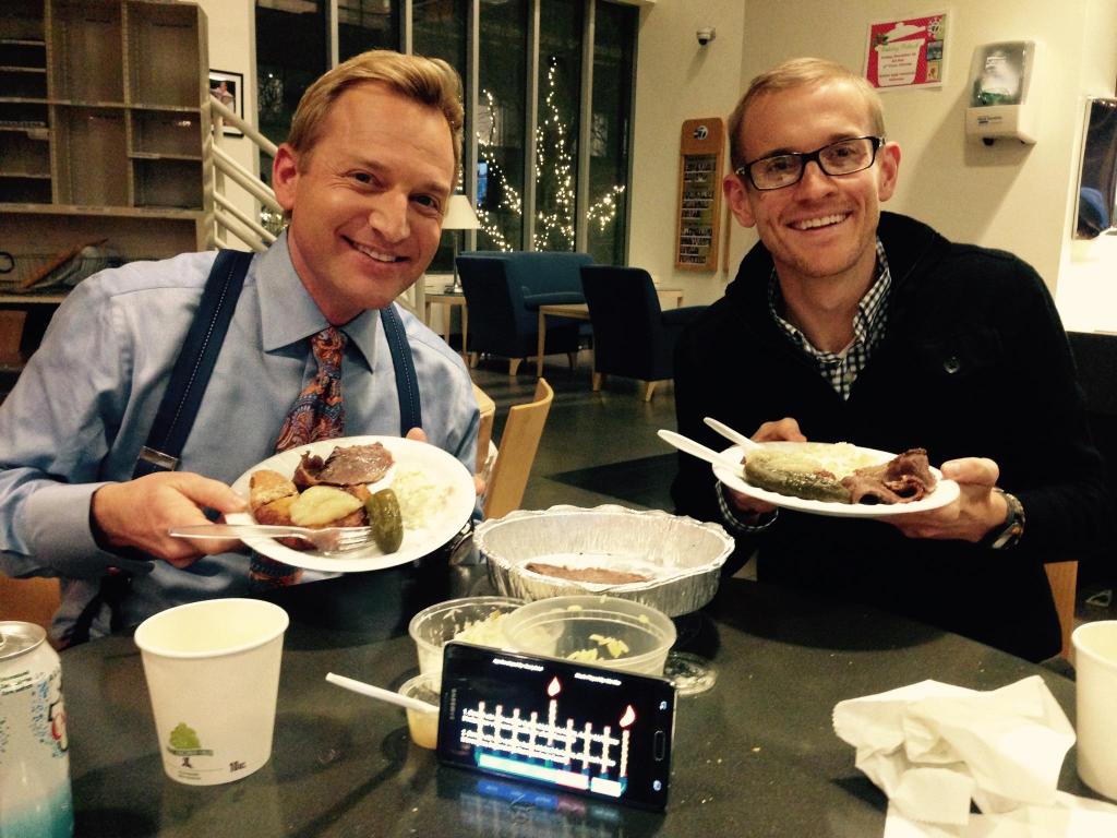 LeeGoldbergABC7's tweet photo. 11pm producer @jauntingjourno receives honorary tribe membership #FirstHanukkah http://t.co/qUI1RLrtas
