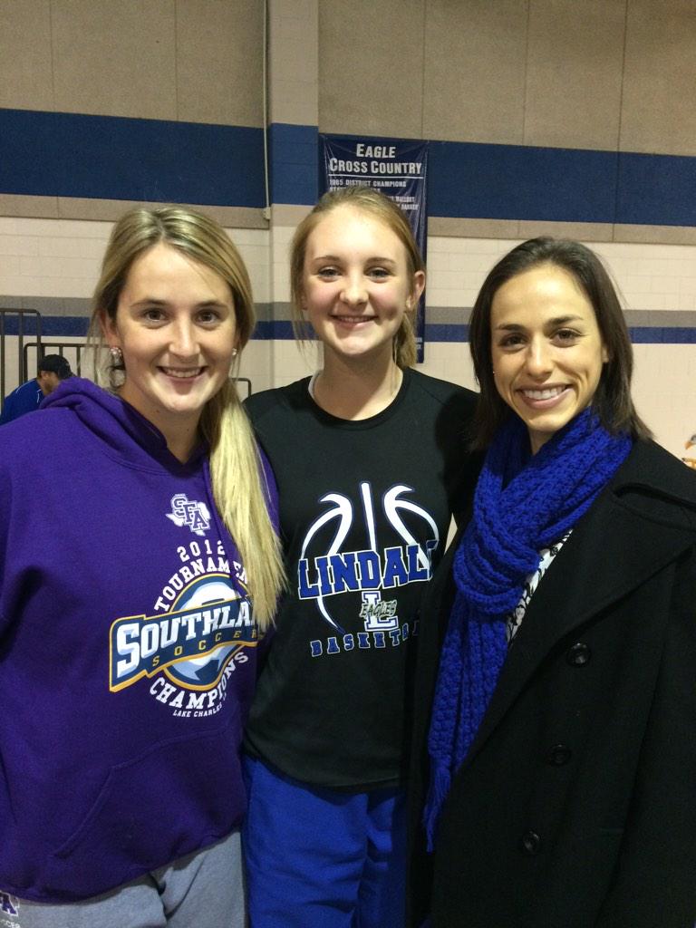 spwebb13's tweet photo. All my girls @MelissaGaudet10 @taywebb13 #twitterlessE http://t.co/xAl6yfp6CG