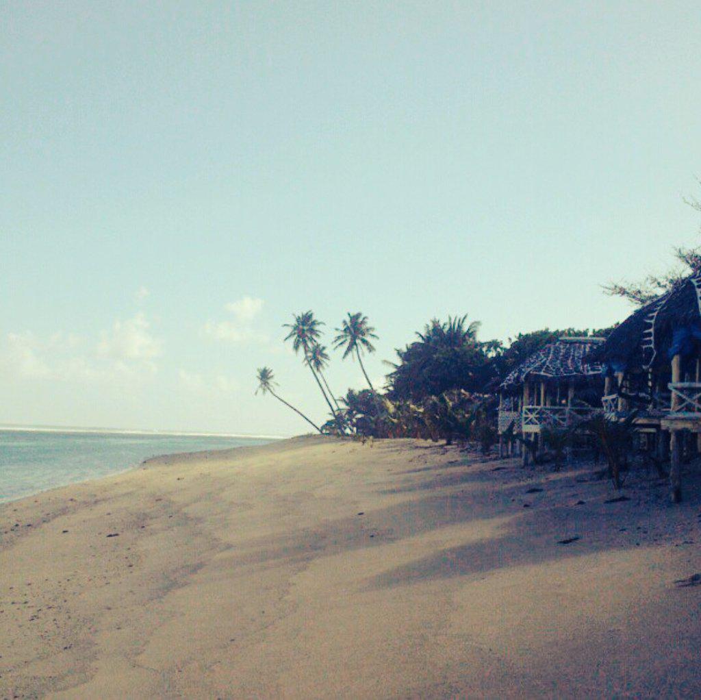 nora_faatiga's tweet photo. Some call it paradise I call it home❤❤ #samoa2014 http://t.co/rrjUG4DC6F