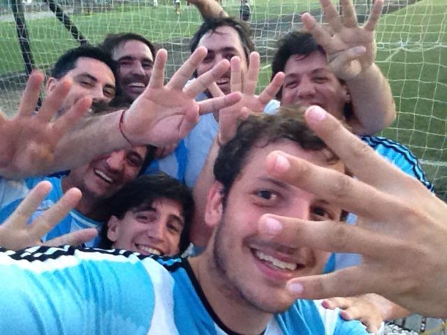 tomycurti's tweet photo. #sigaelbaile http://t.co/Bmbe3NefGT