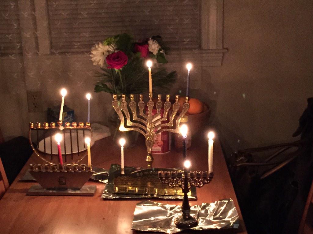 Checking in with Eser Brighton. Enjoying the mitzvah and the miracle of light #hannukkah #shehechiyanu <a href="/ben_ginsburg/">Ben Ginsburg</a>