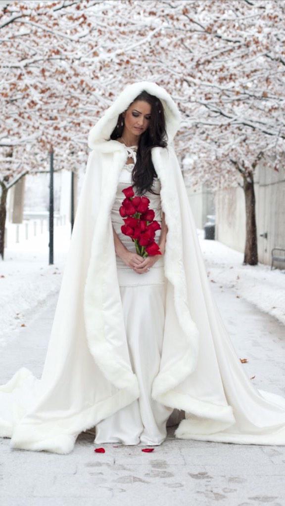 Justa_Len's tweet photo. "@alf3000jesy: . http://t.co/GeWqT1OeXl"
Petals fall,
Like dreams, 
In the whiteness,
Of it all.