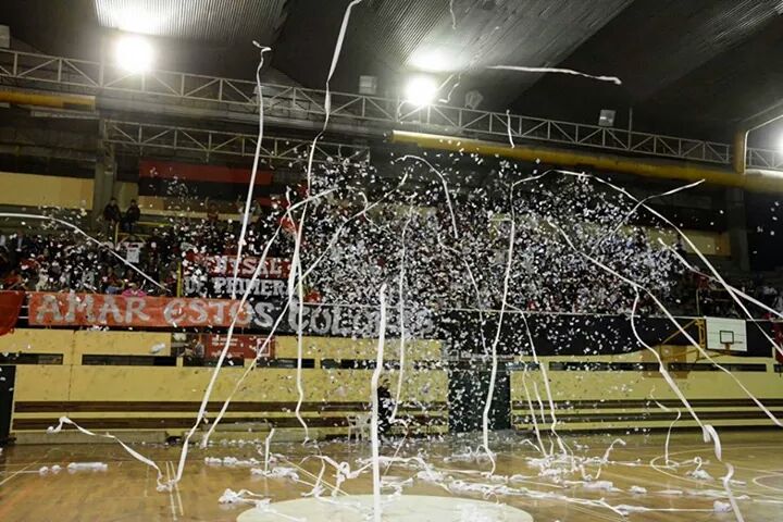 CANOBfutsal's tweet photo. Deseamos agradecer el multitudinario apoyo del día de ayer. ¡Colosal! http://t.co/EXec13xvX5