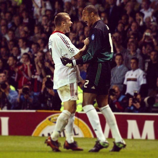 WorldACMilan's tweet photo. Andriy Shevchenko y Nelson Dida. #ACM115. http://t.co/1xZ7UQ2Qjw