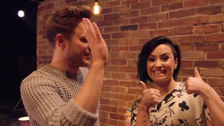 DemiLovatoNeews's tweet photo. Olly Murs - Up Behind The Scenes ft. Demi Lovato. http://t.co/WpOm8tzg83 http://t.co/gmwhVh2eQz