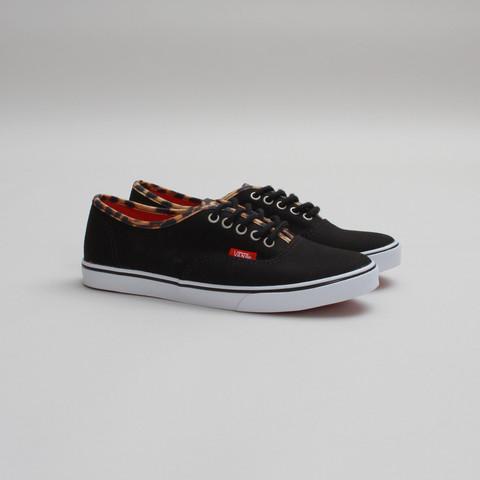 CrispVibe's tweet photo. Womens Vans Lo Pro Leopard Binding - more info http://t.co/8v2oF3nElV #vans #sneakers #kicks http://t.co/Kpovgy3HmL