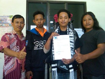 SuporterSnex's tweet photo. SNEX PEDULI BENCANA...Snex mengirimkan 5 orang utk jadi relawan bencana di Banjarnegara... http://t.co/nrRxLGWheO