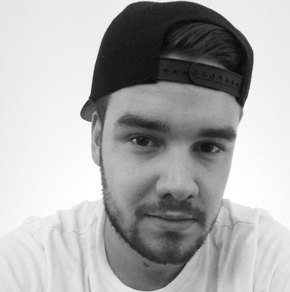lonesumbluheads's tweet photo. Hiiiii ! The last few months with the lads has been incredible and it's been an amazing run!! #LB4ever xxxxx Liam http://t.co/w2M1I1zF2w