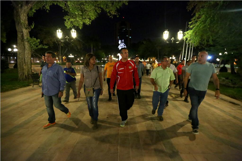 Maribel_19925's tweet photo. Esta belleza de Plaza Bolívar será inaugurada por el Gob @TareckPSUV Este 29 de diciembre a las 5:00pm ¡Pendientes! http://t.co/oUVISE1RO6