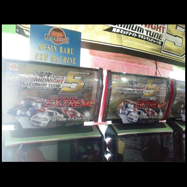 mt 5 telah hadir di AMAZONE pekanbaru, segera lah bermain dan menangkan king nya, "ska lantai 2"