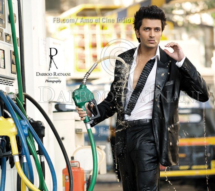 Happy Birthday to "Lai Bhaari - Ek Villain" Riteish Deshmukh from fans of   