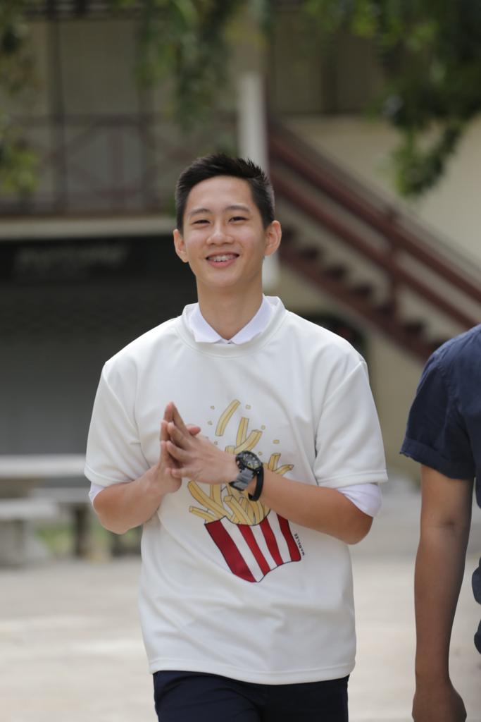 clumsyibo's tweet photo. Haduuuww gantengnyaaaa #dedekCT #dedeksiam RT @piggie_aoi: @captain2541 ถึงงานทำบุญละค่าาา #lovesicktheseries http://t.co/REfXHJ7Qap