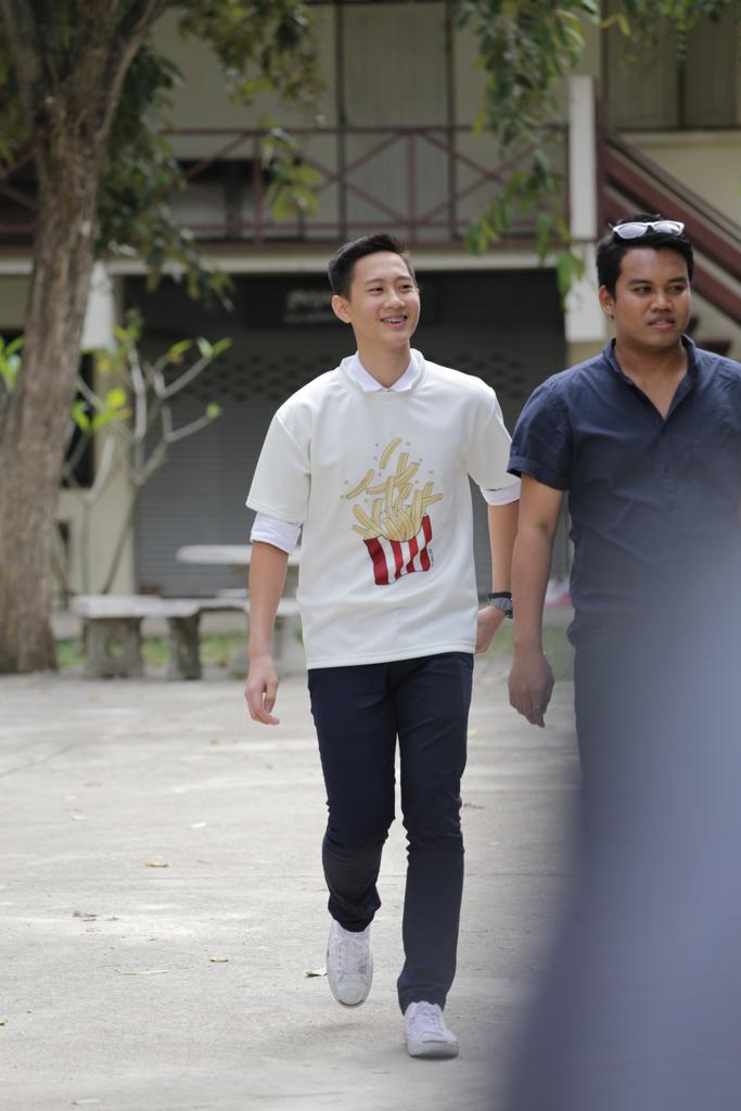 clumsyibo's tweet photo. Haduuuww gantengnyaaaa #dedekCT #dedeksiam RT @piggie_aoi: @captain2541 ถึงงานทำบุญละค่าาา #lovesicktheseries http://t.co/REfXHJ7Qap