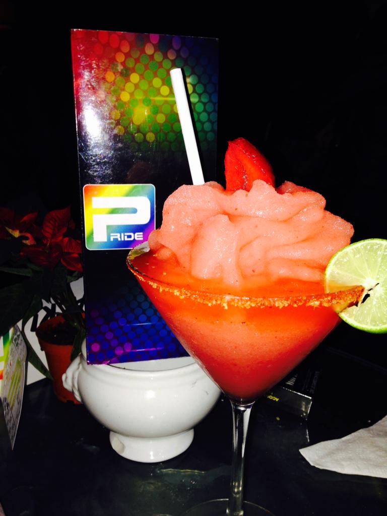 alvarodelamora's tweet image. Lo mejor de @RestPRIDE es que cada que pido una nueva llega mas grande!!!