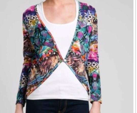 SummerInc_Store's tweet photo. LOCAL BRAND. 
CARDIGAN.
IDR : 125.000 http://t.co/ZshDWgLWiD