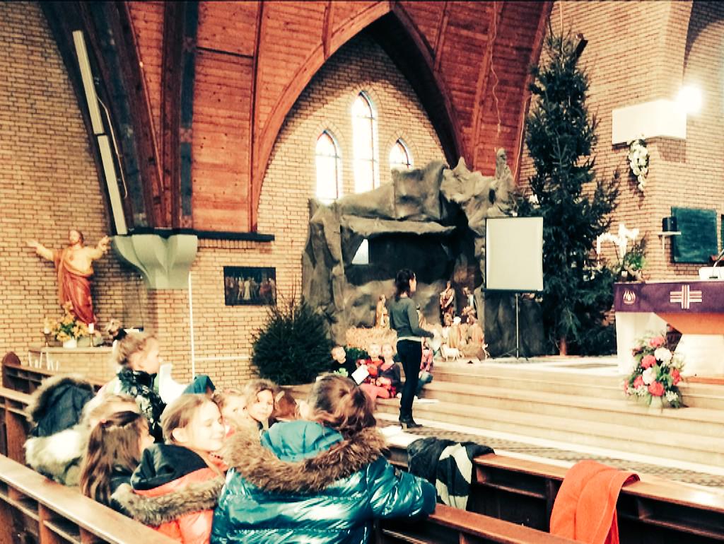 Donderdag 18 december vieren wij #kerst in de kerk. U komt toch ook? #samen #vieren