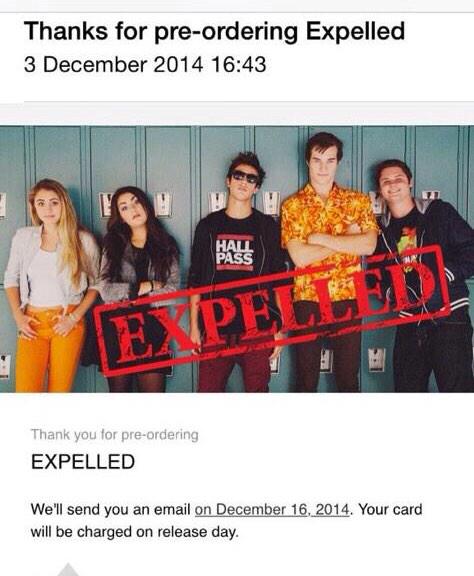 team1Deurope's tweet photo. hope  @camerondallas  could see how much i'm loving with this film🎬🎁🎅🎄 #ExepelledMovieToNumberOne  plss came🙏 http://t.co/o03NVmLO4W