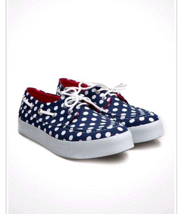 SummerInc_Store's tweet photo. @Yuliantyy27 hai, minat sepatu ini? kalau minat langsung hub cp di bio :) high quality kok sepatunya(local brand) http://t.co/EwGSfcZU7v