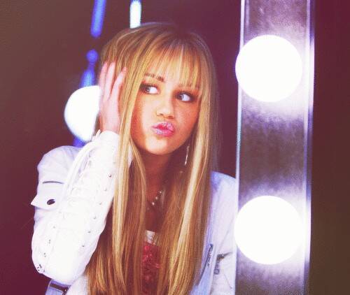 cat2selena's tweet photo. 疲れたー。 http://t.co/VUKsnppQKe