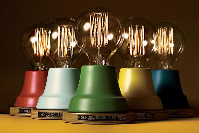 SchoolhouseElec's tweet photo. RT @johncullenlight: We're loving this 1920s inspired desk lamp by @SchoolhouseElec 

via: http://t.co/dPjbKrrnpf 

http://t.co/REJGKnr3Ek