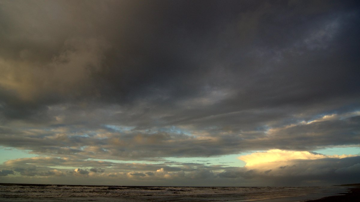 DZK_Breskens's tweet image. Morgennacht wordt het zo rond de 11,3 graden... Net zo warm als in de nacht van 31 juli...

#dezeekust #ietskloptniet