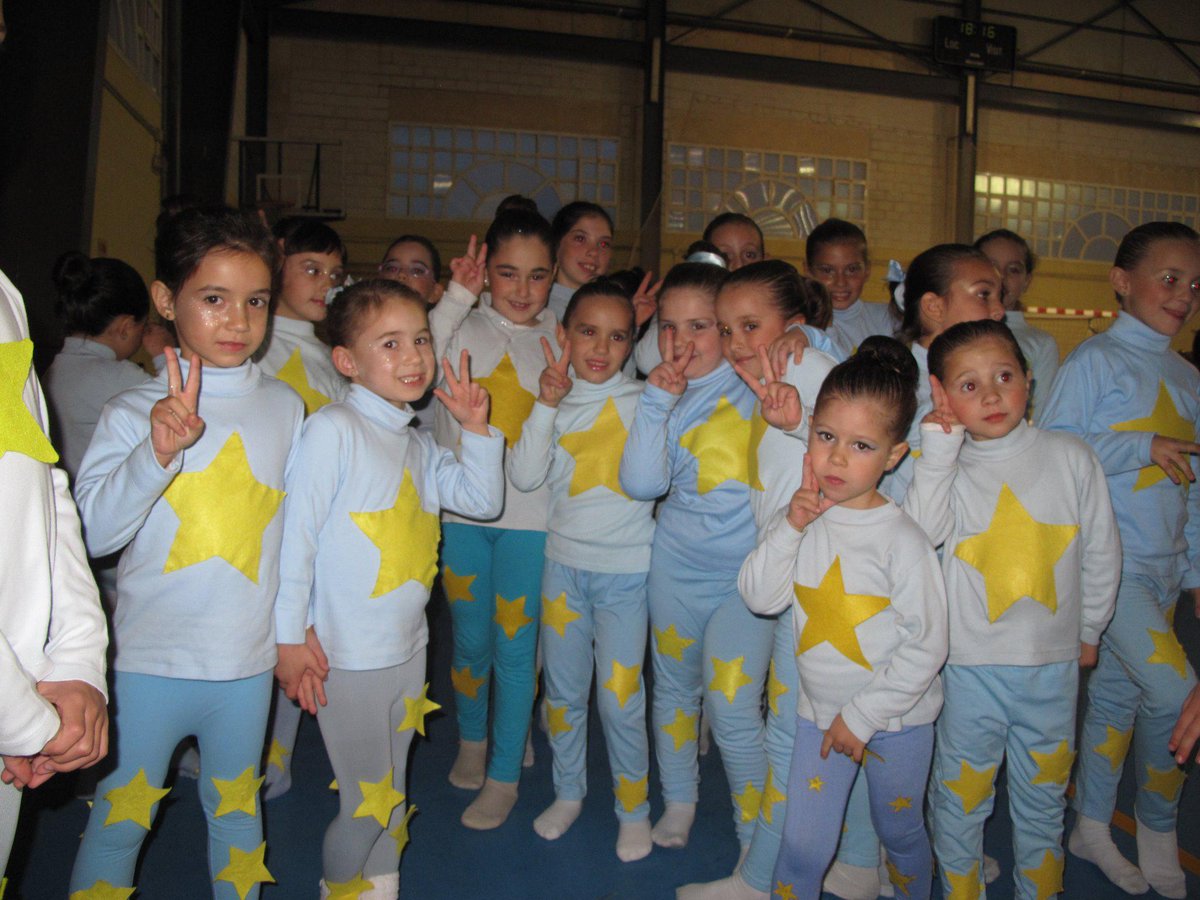 DEPORTES_DH's tweet photo. Mañana comienzan las concentraciones de Navidad de las Escuelas Deportivas Municipales. http://t.co/SNrX30dZ1M http://t.co/nX0zPIPvY2