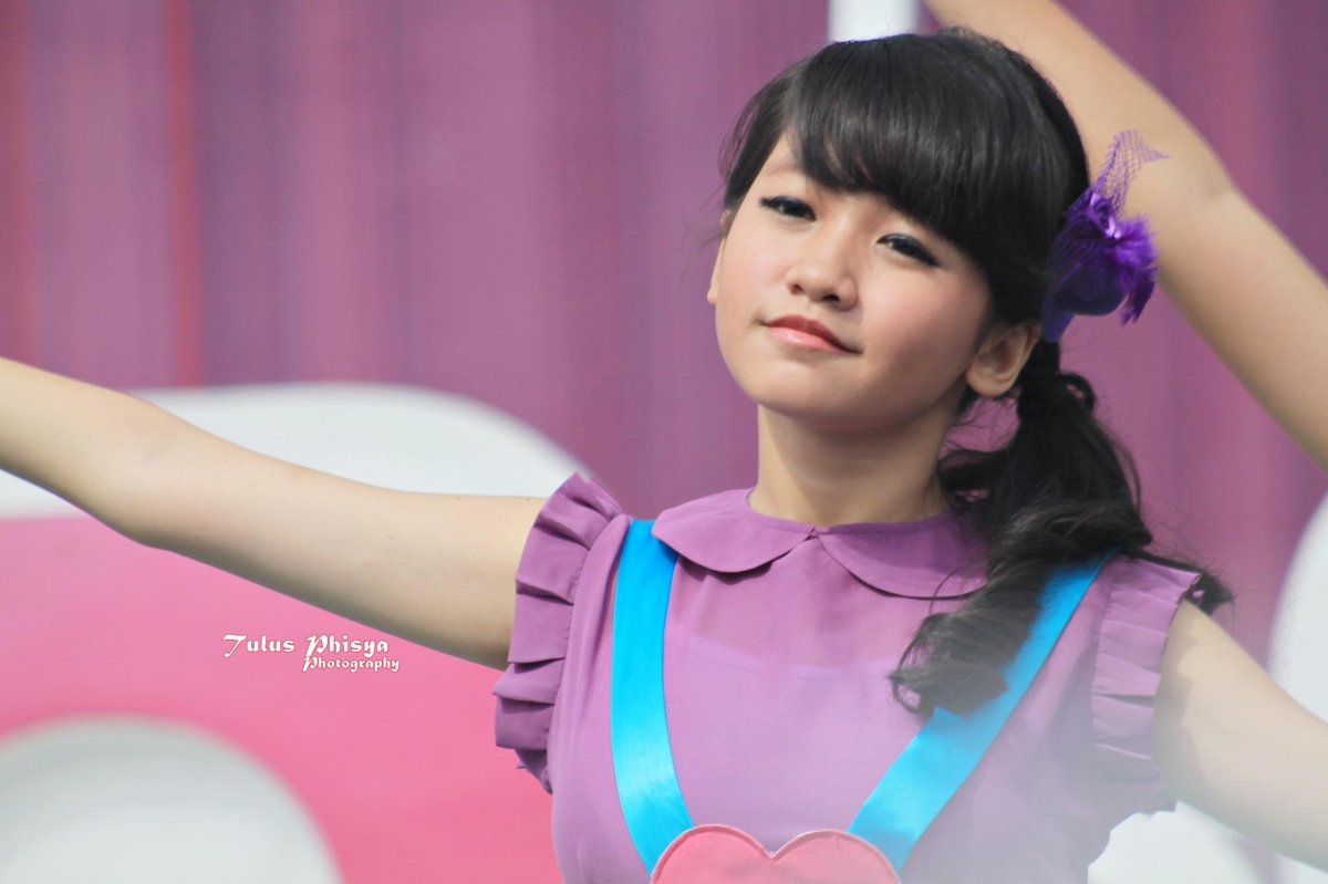 Maluv <a href="/Teens_Adel/">Adelia Artamevia</a> At Inbox Monumen Nasional ( MONAS ) #SharePictTeens ""