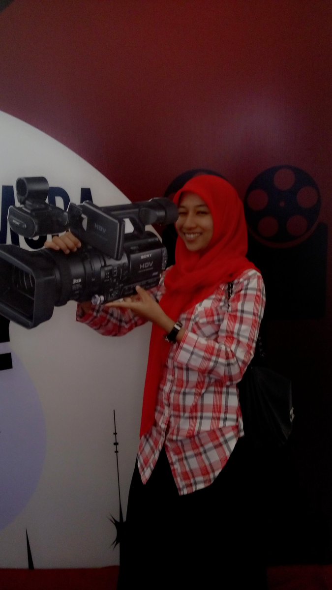husnakaeyna's tweet photo. @eagle_awards #Docclinic http://t.co/E4cS72LIe8