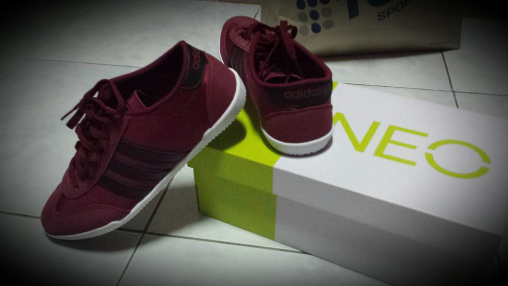 gloriajerico's tweet photo. new kicks #adidas #neolabel http://t.co/65Ls93N0lF