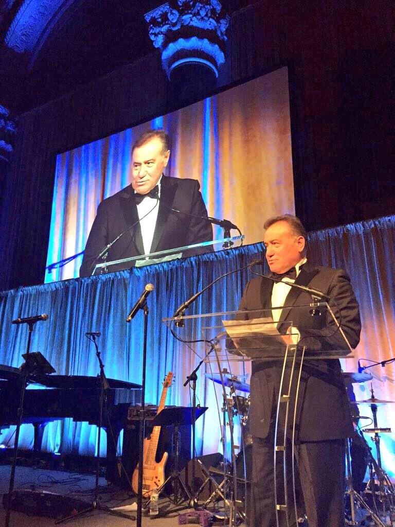 vakifuniversite's tweet photo. " @Bahcesehir Kurucusu @EnverYucel'in #UNCAAwards2014'te aldığı Küresel Eğitime Katkı Ödülü'nü kutluyoruz! via @UN http://t.co/4JmJ6boGbU