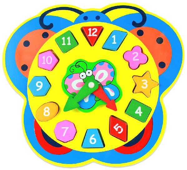 YJTLOVERS's tweet photo. THE COLORFUL WOODEN CLOCK , THE CHILD MUST LOVE IT VERY MUCH~~~~ http://t.co/8BQapHtHYZ