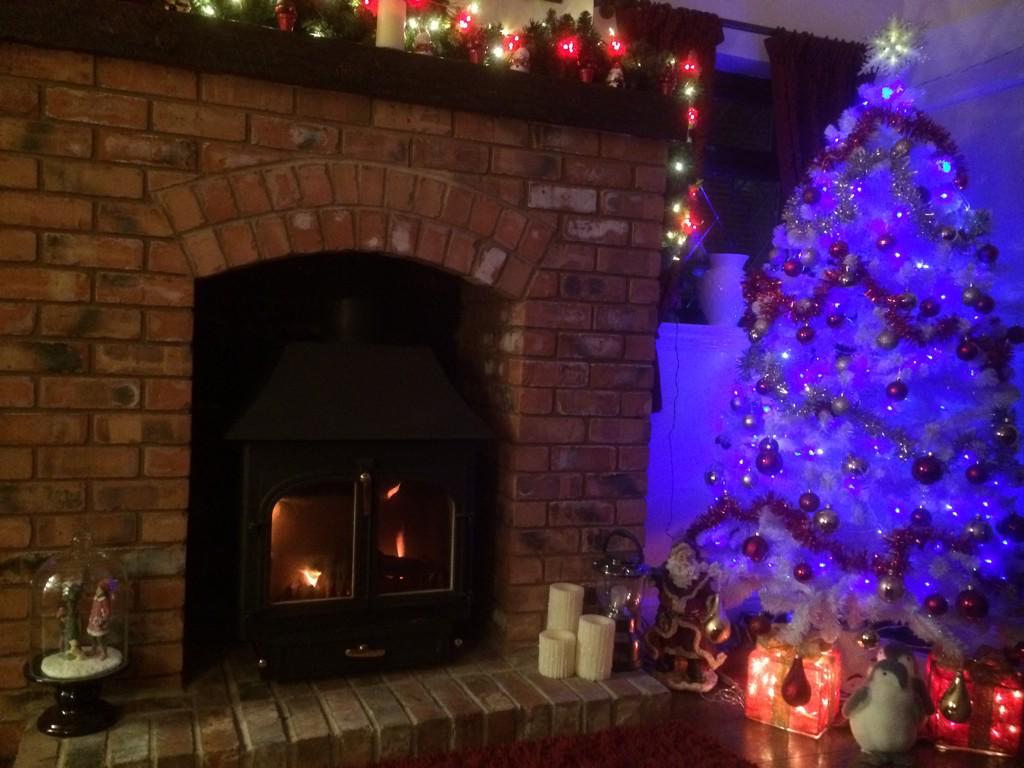MorganSons's tweet photo. We now build bespoke fire places and supply and fit multi fuel burners . One of our recent installations :) http://t.co/3bA3HVnm46
