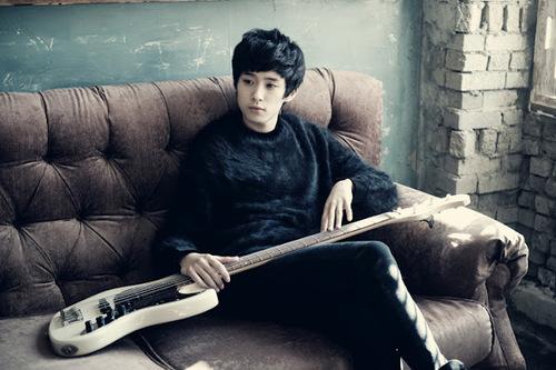 It s a big day for FT Island s bassist Lee Jae Jin as the he celebrates his birthday today! 
