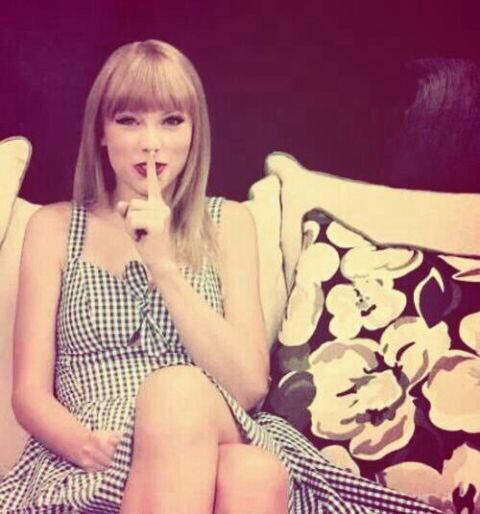 ___ag_shiori's tweet photo. 人差し指立てるのかわいぃぃ😍

共感者ファボorRT💕 http://t.co/uUrGHqJSCv