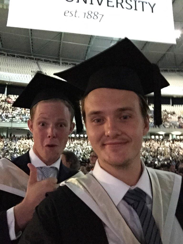 fishfingers11's tweet photo. Red hair, don't care baby we're graduates! #rmitgrad #redhair #yeahyeah http://t.co/Q3yCNt7v6X