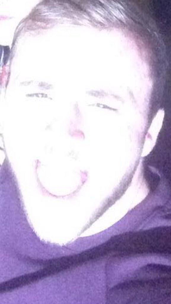 ReactsSmith's tweet image. When @laurenmoirx told me I was out of the friend zone