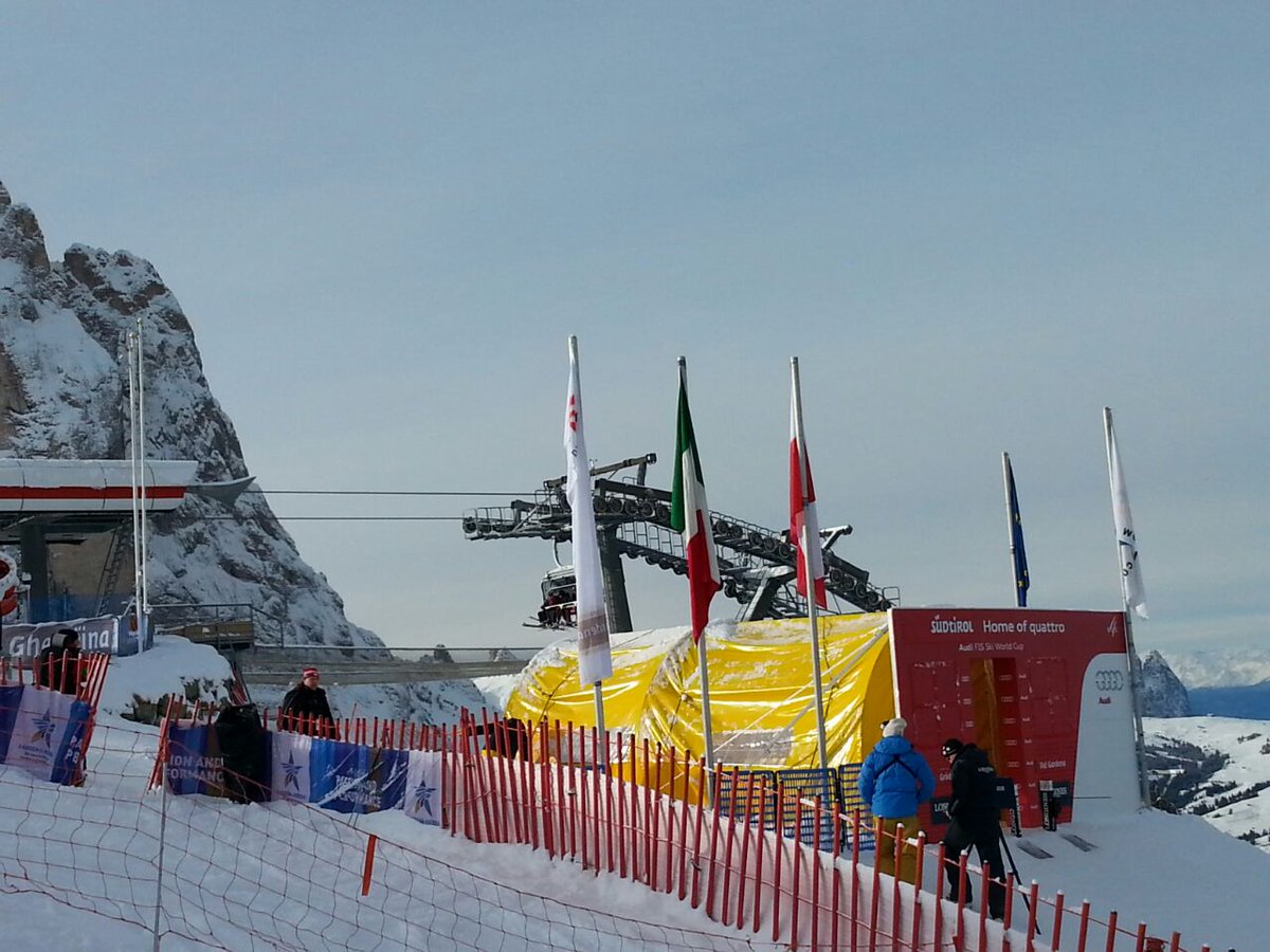 Proseguono a pieno ritmo...
#saslong #ciampinoi #fis #skiworldcup