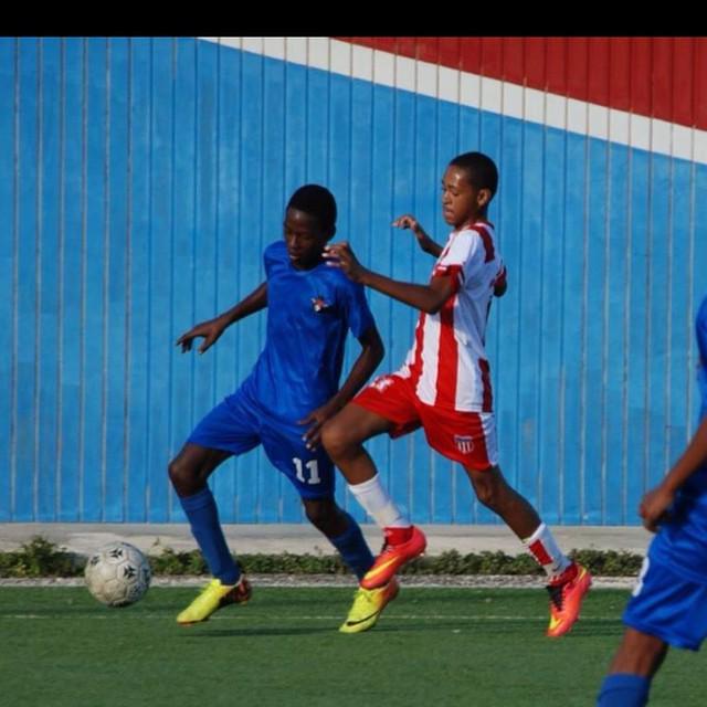 NewLifeStyle777's tweet photo. “@FcJekko: #ffk#cura#mi#boi#voetbal#ch-wishi-marchena/ by @newlifestyle777. #followback #instagram http://t.co/iw6zgMRKad”#luv#⚽️
