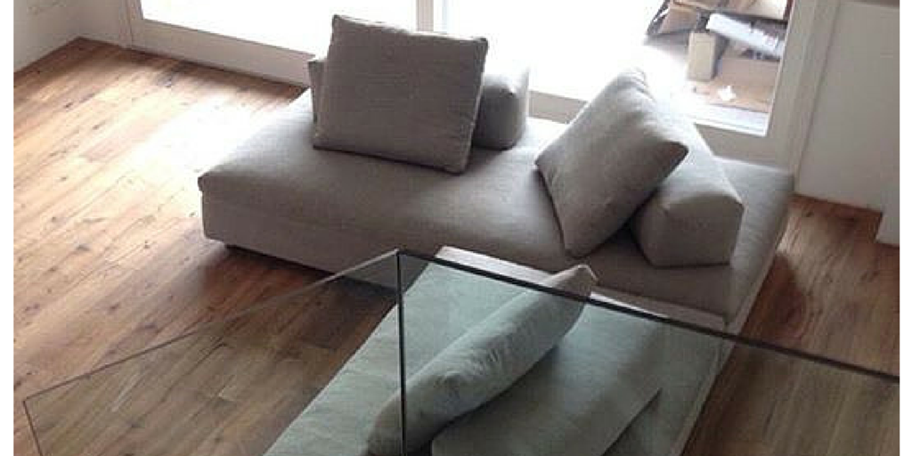GruppoEuromobil's tweet photo. .@mobiltre ha curato l'arredamento di questa casa. Nel soggiorno trionfa Monopoli #divano #CaseDaFan http://t.co/n1Vs8rrtdc