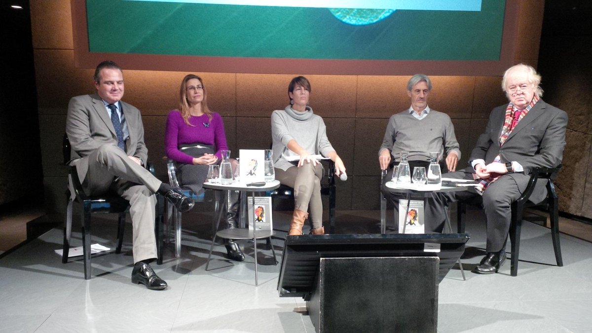 NERbyK2K's tweet photo. vía Tecnalia (@tecnalia) http://t.co/oYOnAOK88l Presentando #NERALIA y el método #ORBICO "Organizaciones para el bienestar común" junto a…