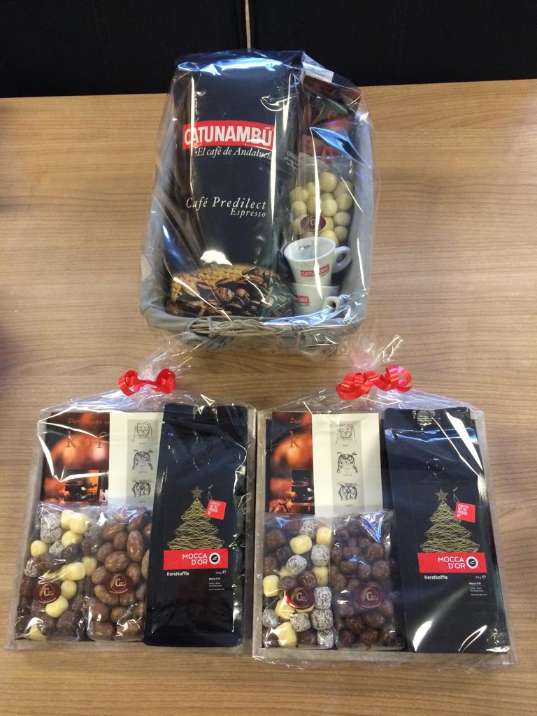 Bent u nog op zoek naar een origineel kerst Geschenk? 
Kerstkoffie #moccador en #Catunambú 
#BonneBella