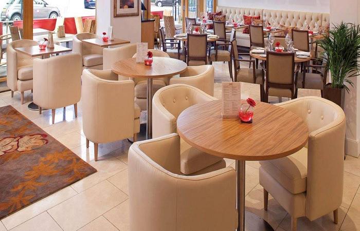 Blue_Tomato's tweet photo. Where to dine this Christmas?
http://t.co/r4rbqE3ift http://t.co/PzN98a84b5