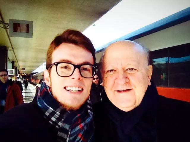 AndreaBonucci92's tweet photo. giornata molto cipollina con il mio mitico amico @MassimoBoldi ,persona di rara bontà e gentilezza #bestiacheroba ! http://t.co/WHgZ4p2Ica