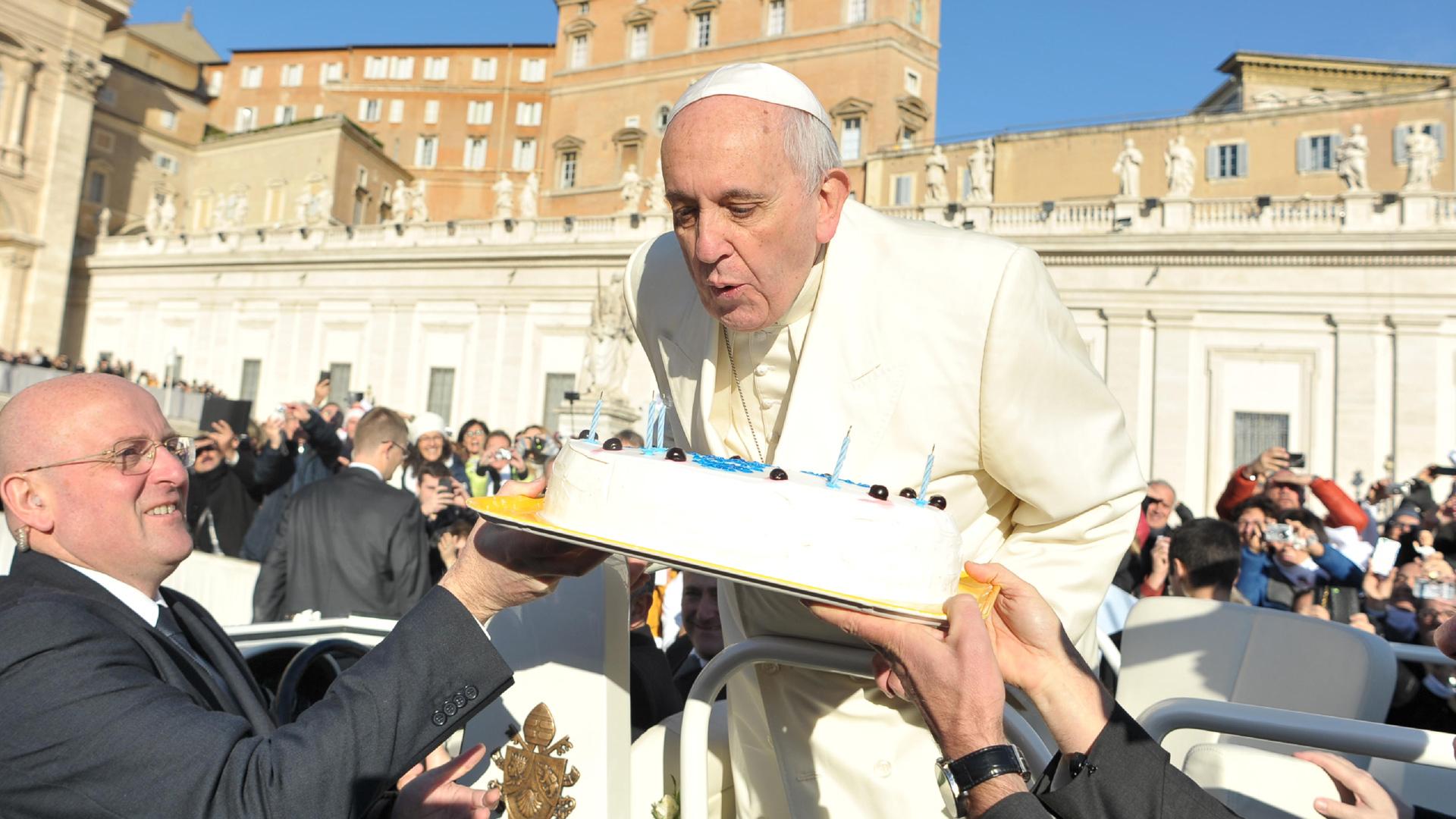 Happy birthday, MT Pope Francis got cake, chicken & a major h/t today.  