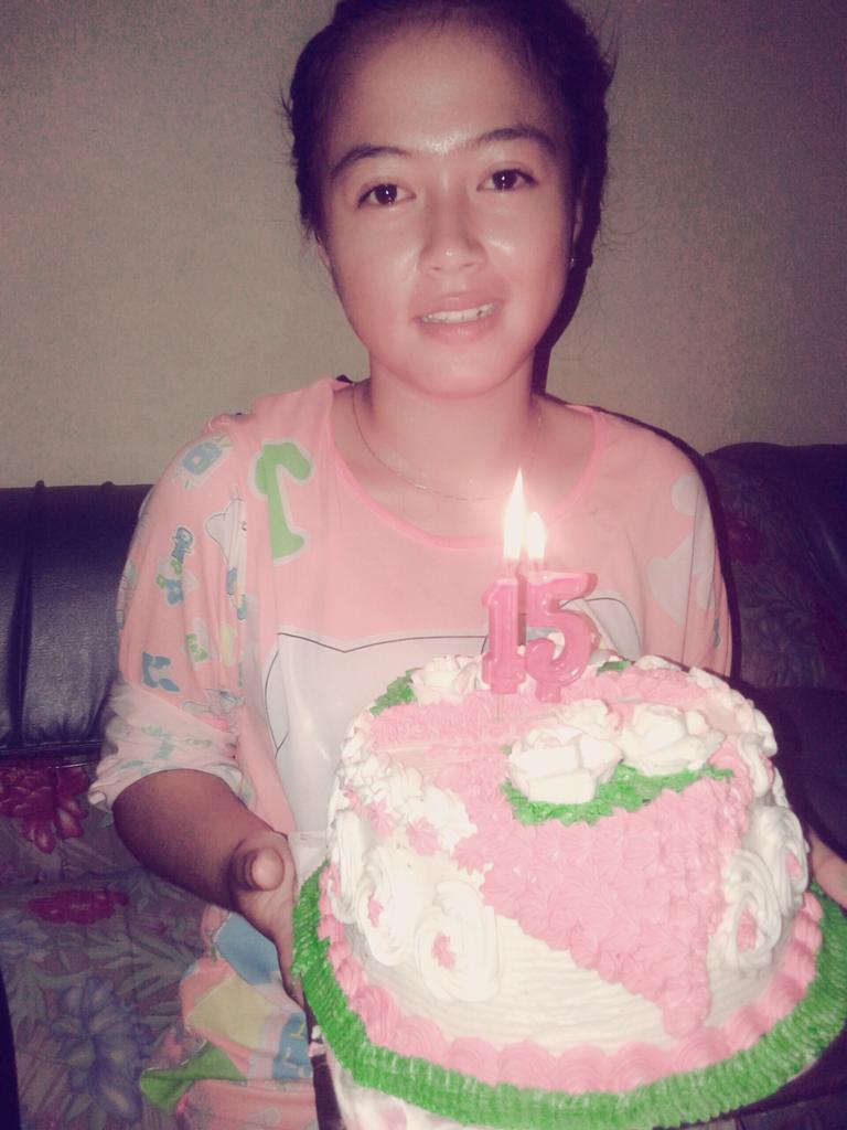 anisha_kh's tweet photo. 18 Desember :-) ({}) http://t.co/rucEpqfBPK